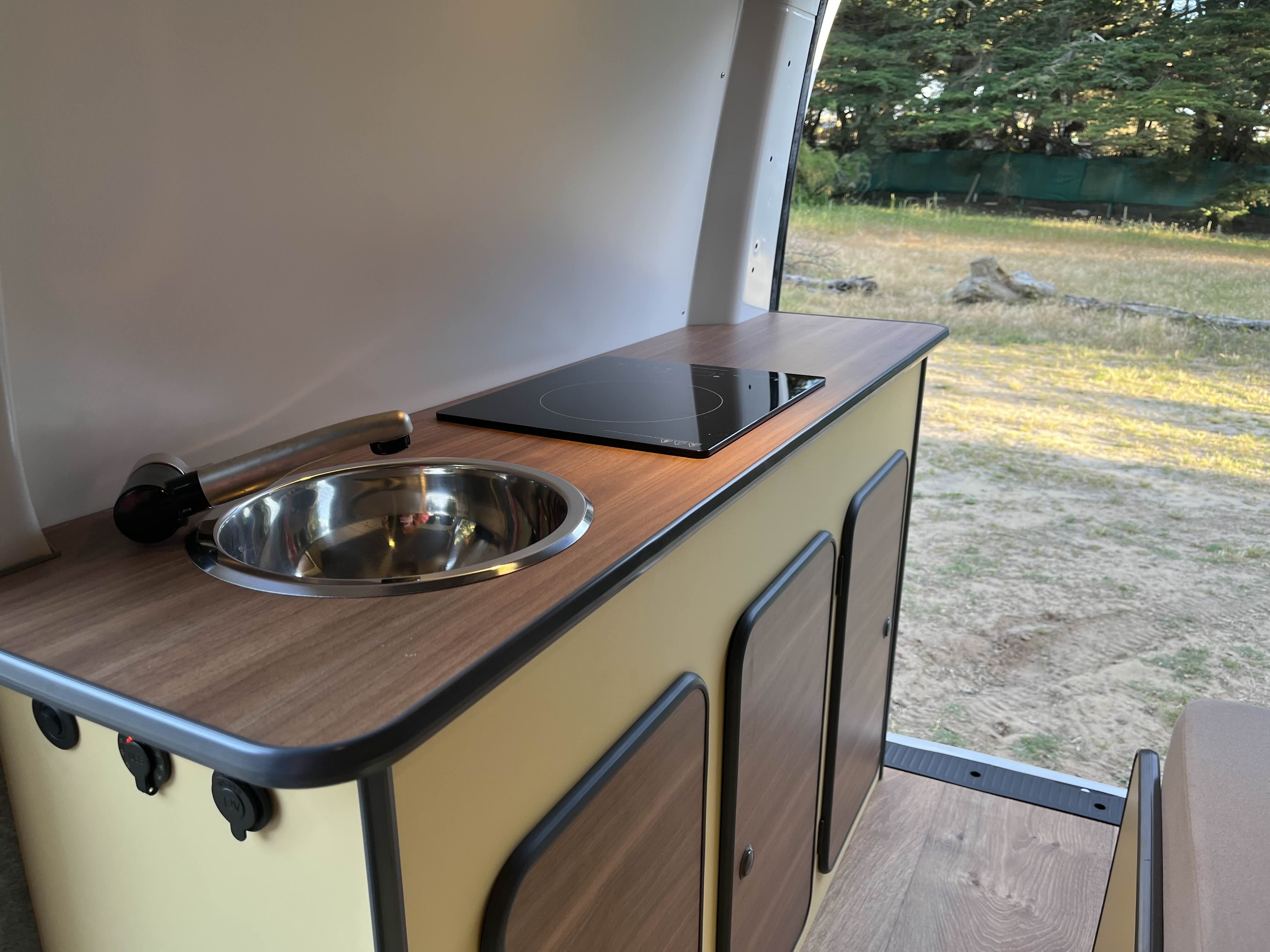 Intérieur du van image 6